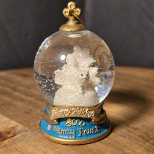 Fancy Feast Snow Globe Christmas Ornament 2006 White Cat Snowflake Small Globe